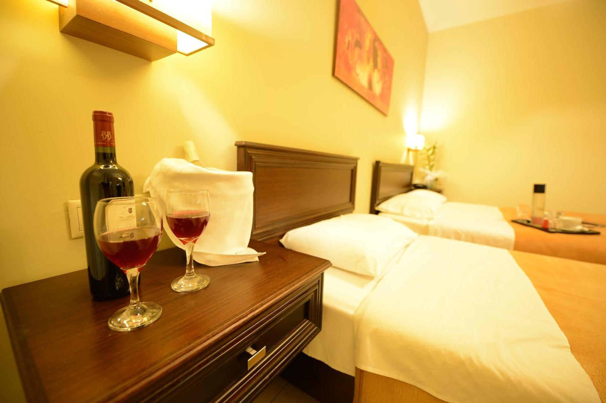 Central Hotel ปาราเลียกาเตอรีนิส ภายนอก รูปภาพ