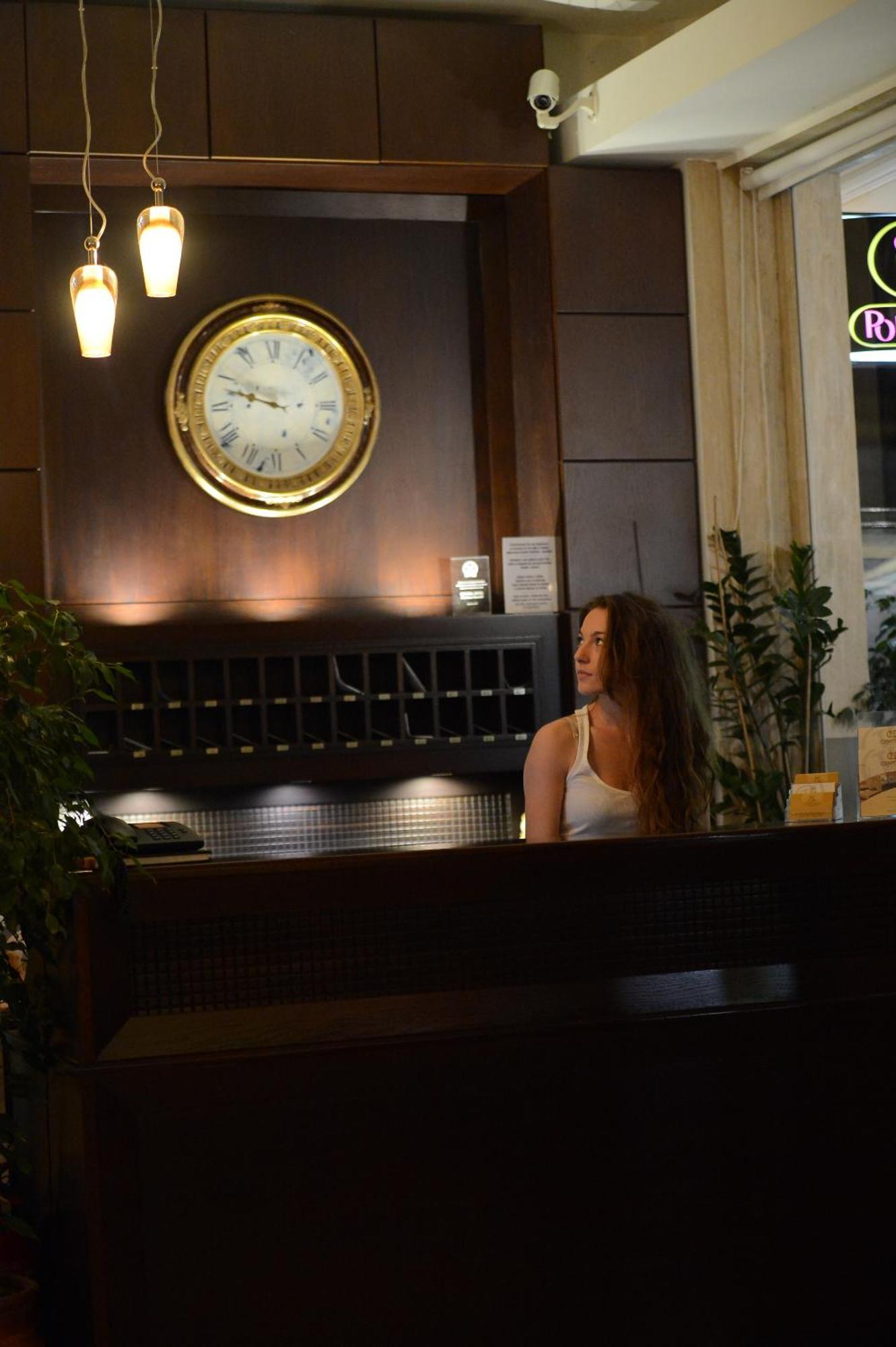 Central Hotel ปาราเลียกาเตอรีนิส ภายนอก รูปภาพ
